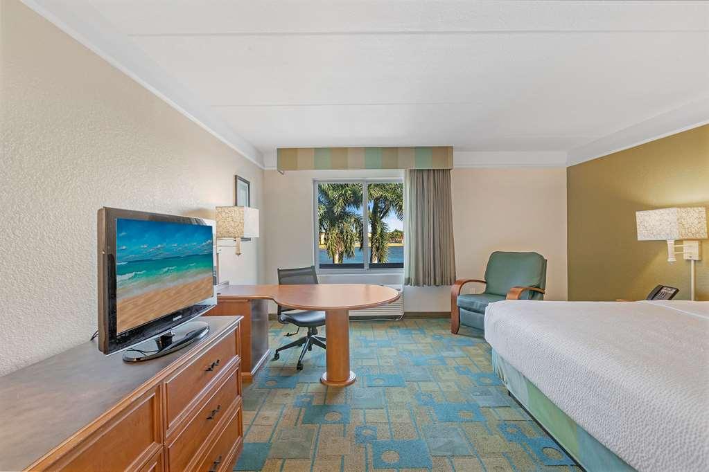 La Quinta By Wyndham Ft. Lauderdale Airport Hotel Hollywood Room photo